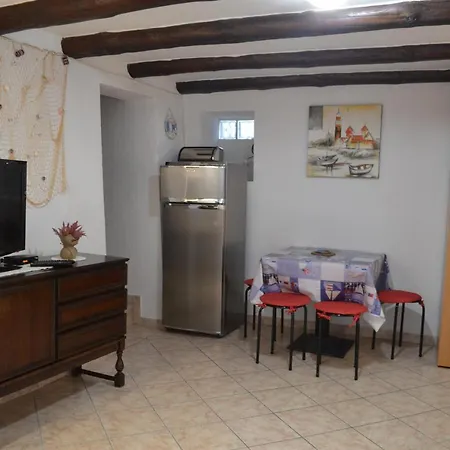 Stari Dvori * Baska (Krk)